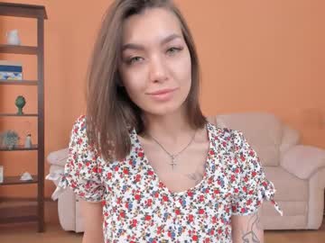 girl
        briggya_cut cam image #2248762