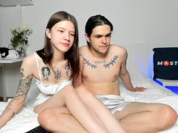 couple
        lilkimhugoash cam image #5118278