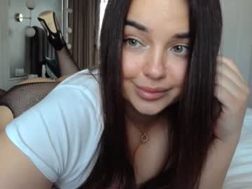 girl
        innocentxdoll19 cam image #2020695