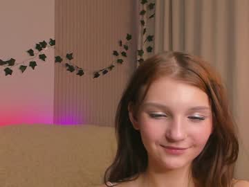 girl
        edithgalpin cam image #5944924