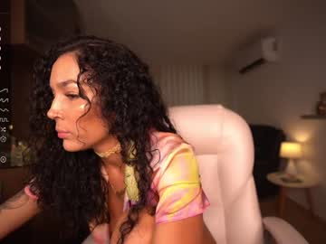 girl
        mykinkybunny cam image #3358358