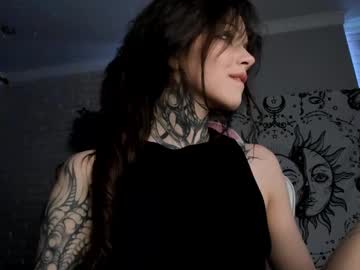 girl
        uwu_eva cam image #6850512