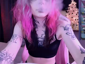 girl
        lollyshy__ cam image #5778951
