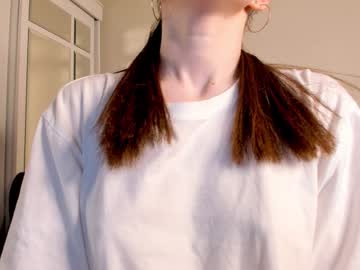 girl
        breckgodbold cam image #5748563