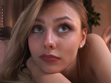 girl
        darlinechapel cam image #5673114