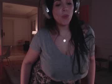 girl
        mila_ cam image #3461704
