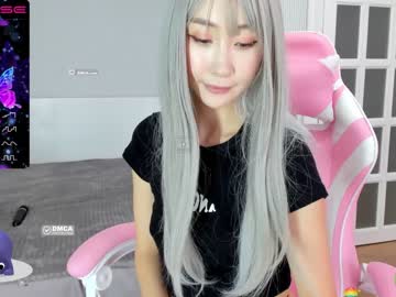 girl
        keizzzy cam image #525047
