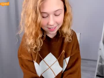 girl
        lottie_shine cam image #125935