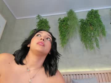 girl
        lia_myars cam image #5498538
