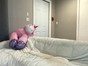 girl
        dreamy_gabriella01 cam image #5887022