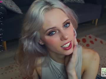 girl
        audreycarvin cam image #4749756