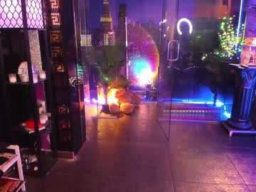 girl
        alma_pearl cam image #259315