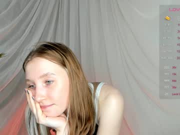 girl
        brittgoodie cam image #3235247