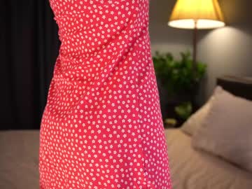 girl
        tessarosse_ cam image #3475172