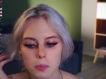 girl
        audreycarvin cam image #4846537