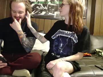 couple
        petiteandpete cam image #746649