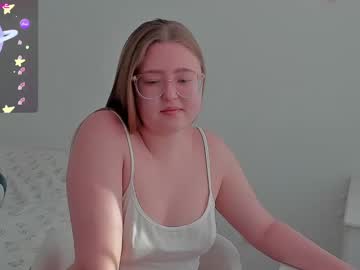 girl
        abbywyte cam image #6905662