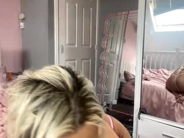 girl
        itsmelolax cam image #6853814