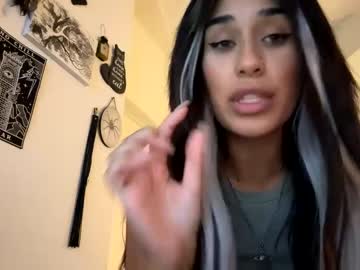 girl
        skyyefox cam image #2067485