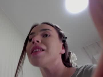 girl
        aminaswan_ cam image #6719713