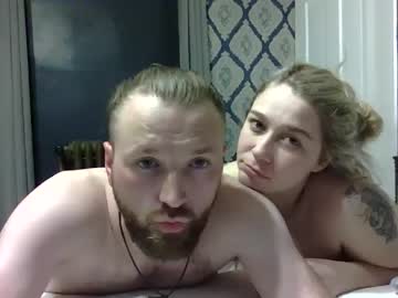 couple
        badaboutit cam image #3746487