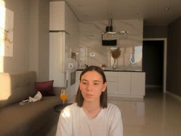 girl
        lindabecka cam image #2479597