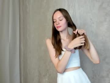 girl
        becky_hilly cam image #2237530