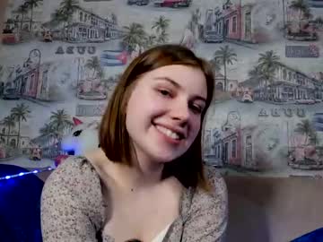 girl
        ruth_sky cam image #263382