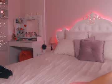 girl
        velerycute cam image #4045939