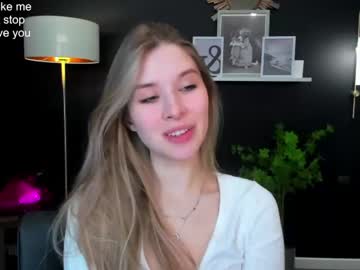 girl
        milablush cam image #836341