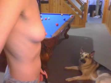 girl
        rosegold18 cam image #3211011
