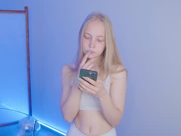 girl
        appr0ved cam image #1561911