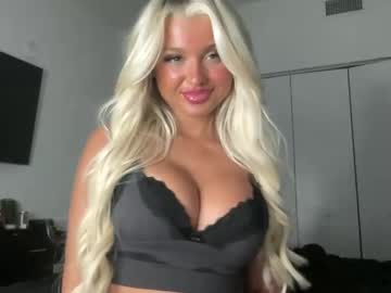 girl
        madinestox cam image #6133180