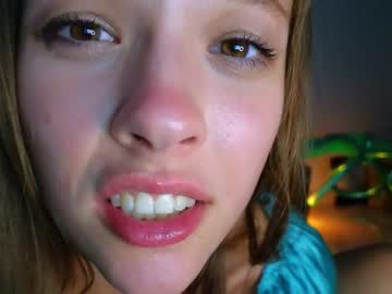 girl
        _demi_dee_ cam image #3527515
