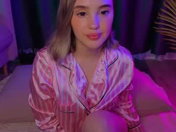 girl
        angella_kleee cam image #5329723