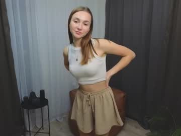 girl
        noreenhickory cam image #4218184