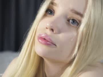 girl
        alicepreuoston cam image #6308539