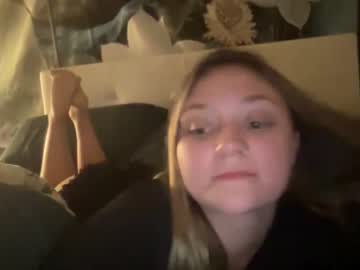 girl
        petite_m_glory cam image #2613406