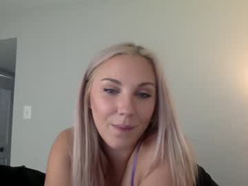 girl
        dreag3011 cam image #1951205