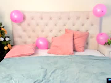 girl
        cassynash cam image #653022