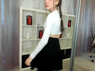 girl
        beverlyvega cam image #1187292