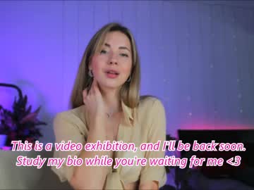 girl
        emmi_rosee cam image #3800940