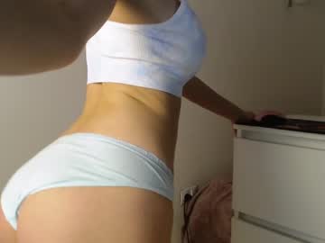 girl
        trixie_taylor cam image #1254435