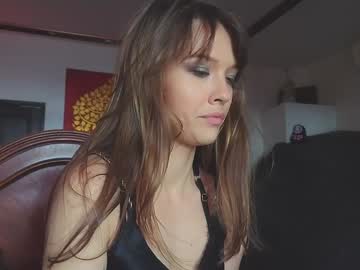 girl
        _demi_dee_ cam image #5782482