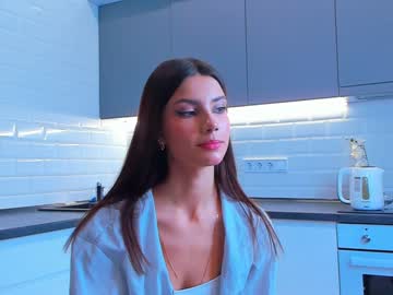 girl
        janecoxa cam image #2866024