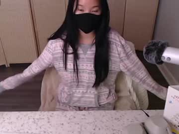 girl
        alice_lee18 cam image #3151690