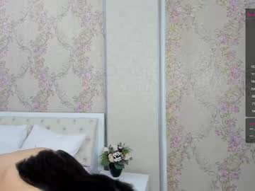 girl
        mollymills__ cam image #2024022