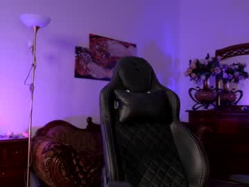 girl
        jessiccaburns cam image #2670066