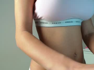 girl
        trixie_taylor cam image #5471141