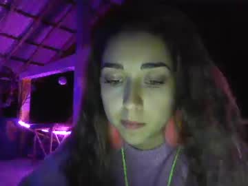 girl
        pink_veil cam image #1835839
